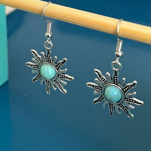 BBS Dangle Silver & Turquoise Earrings - Picture 6 of 8